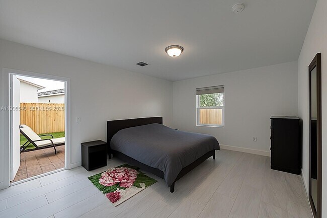 Foto del edificio - 116 NW 4th Ave