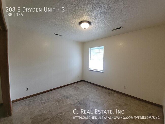 Foto del edificio - 208 E Dryden St