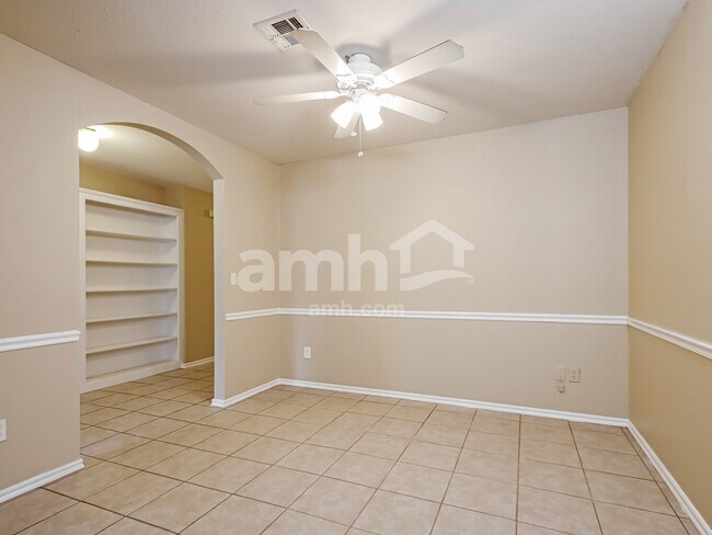 Foto del edificio - 11415 Mulberry Cir