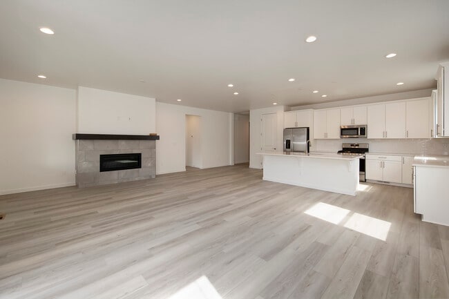 Building Photo - 11171 W Heliopsis Dr