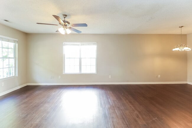 Building Photo - 1069 Park Meadow Dr