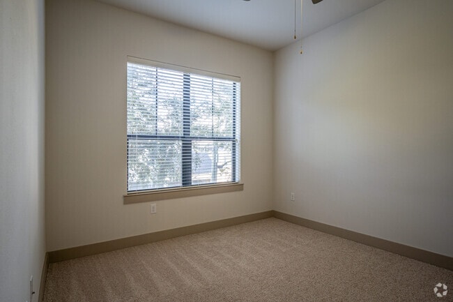 2BR, 2BA - 1,210SF - Marquis Enclave