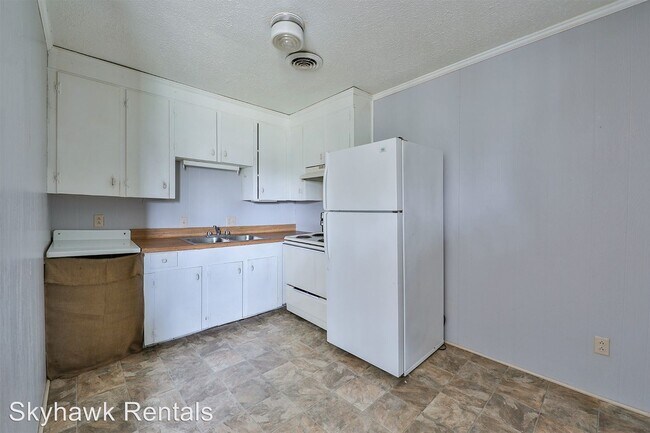 Building Photo - 321 Lee St