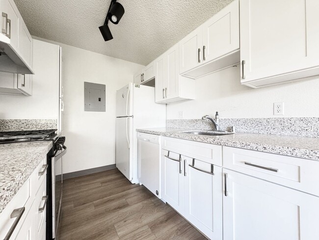 Building Photo - Palm Villas Home (Ewa Beach)