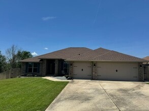 Building Photo - 5746 Periwinkle Ln