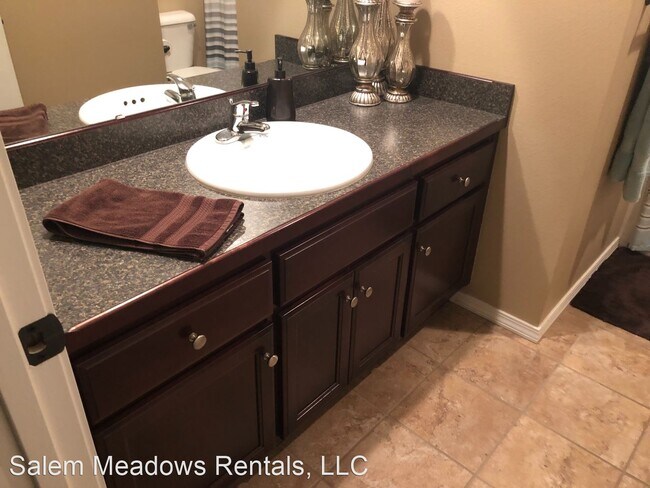 Building Photo - 3 br, 2 bath House - 3520 S juniper