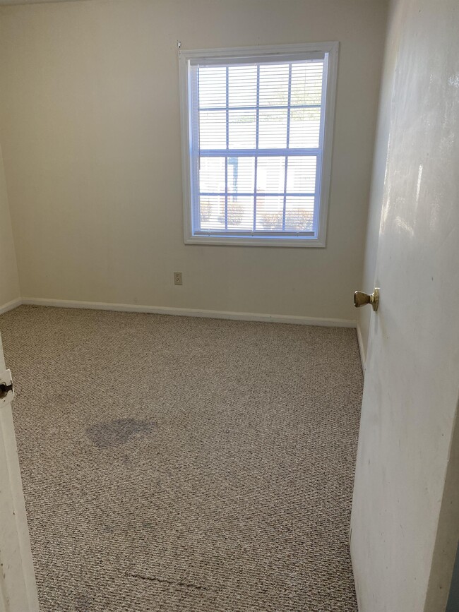 Building Photo - 1422 S Lee St