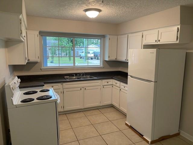 Building Photo - 3810 Newton Dr