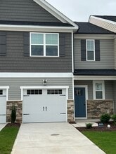 Building Photo - 17 Fairwinds Dr