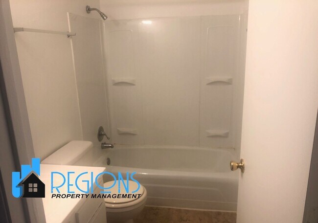 Foto del edificio - 822 E. Washington Street