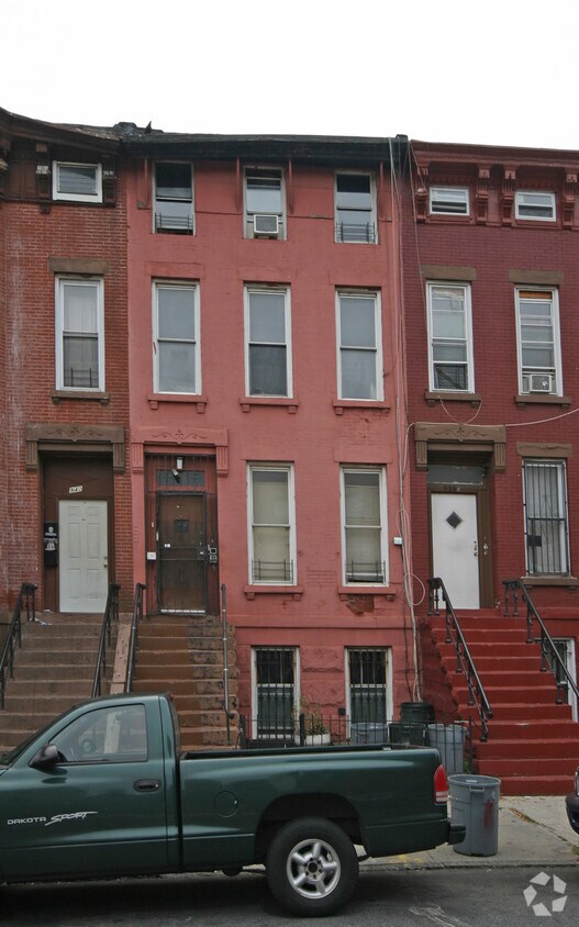 Primary Photo - 938 Lafayette Ave