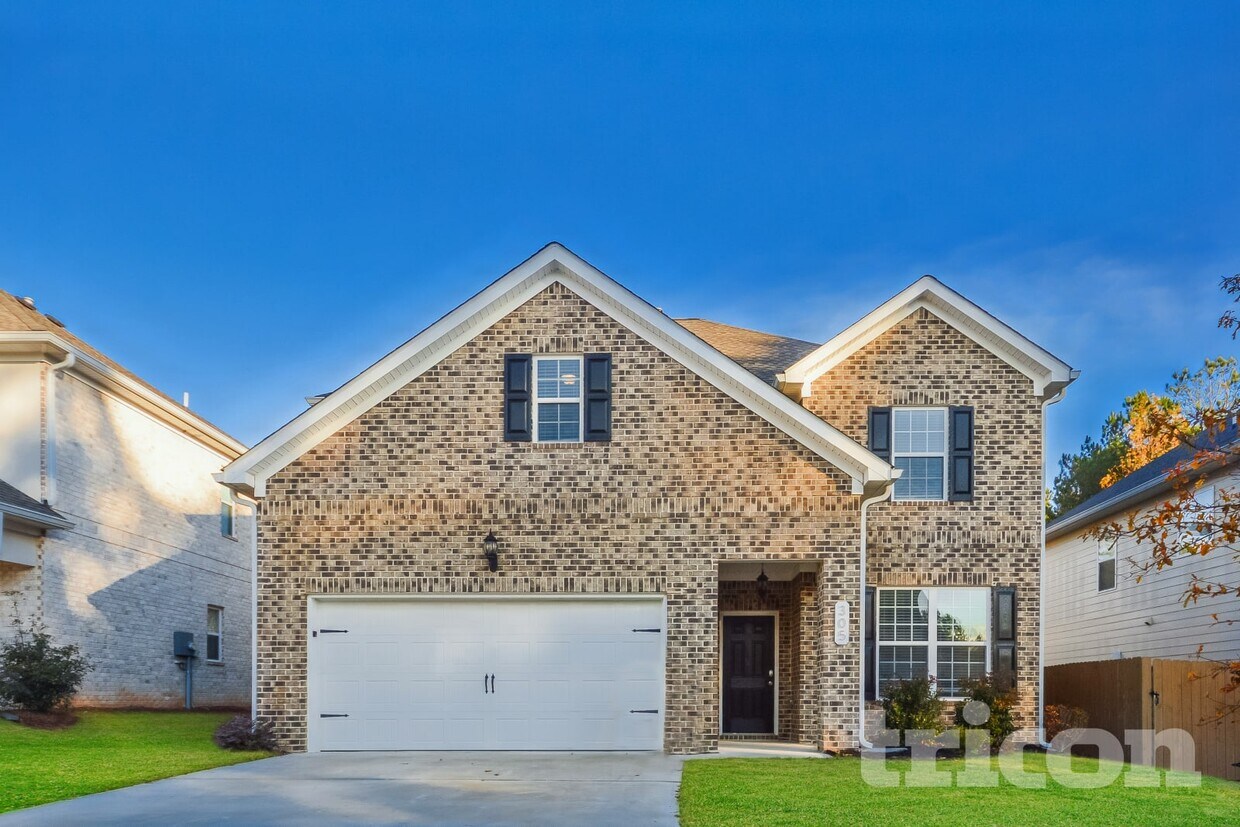 Primary Photo - 305 Escalade Dr