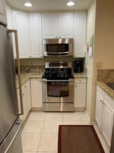 Building Photo - 9708 E Vía Linda