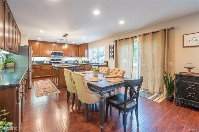 Foto del edificio - 4 br, 2.5 bath House - 28551 Deer Springs Dr