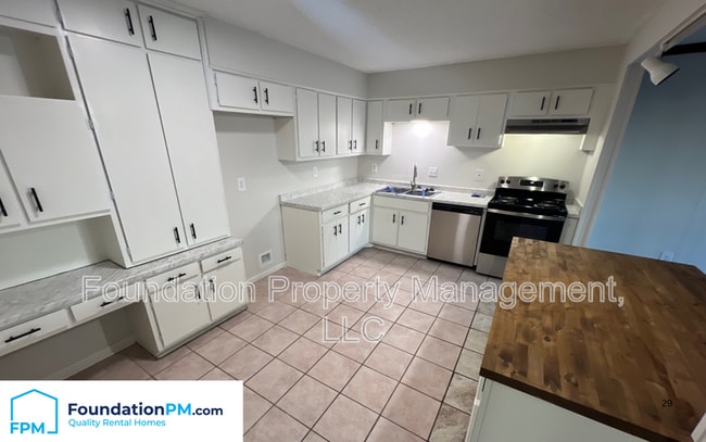 Foto del edificio - 3655 Haughton Ln