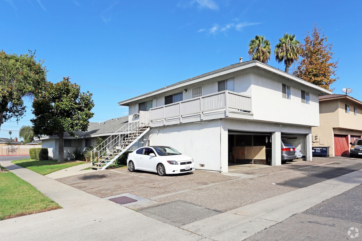 Building Photo - 16582 Kellog Cir