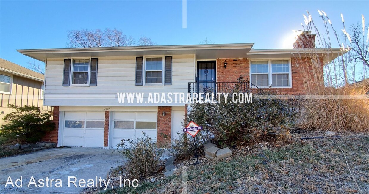 Primary Photo - 3 br, 1.5 bath House - 5327 E 100th St