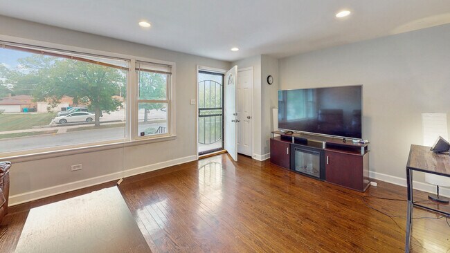 Foto del edificio - 9337 S Oglesby Ave