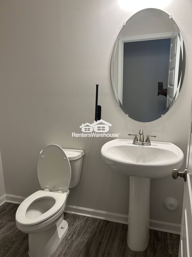 Building Photo - 5475 Cedar Creek Dr