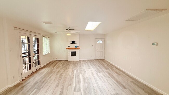 Foto del edificio - 2626 W Vista Ave