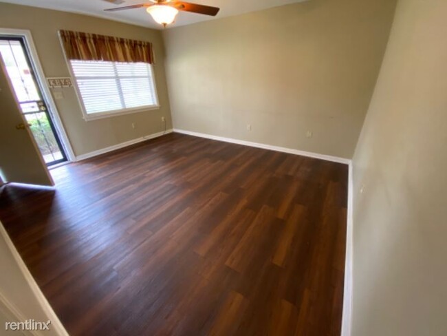 Building Photo - 3 br, 1.5 bath House - 203 Dean St