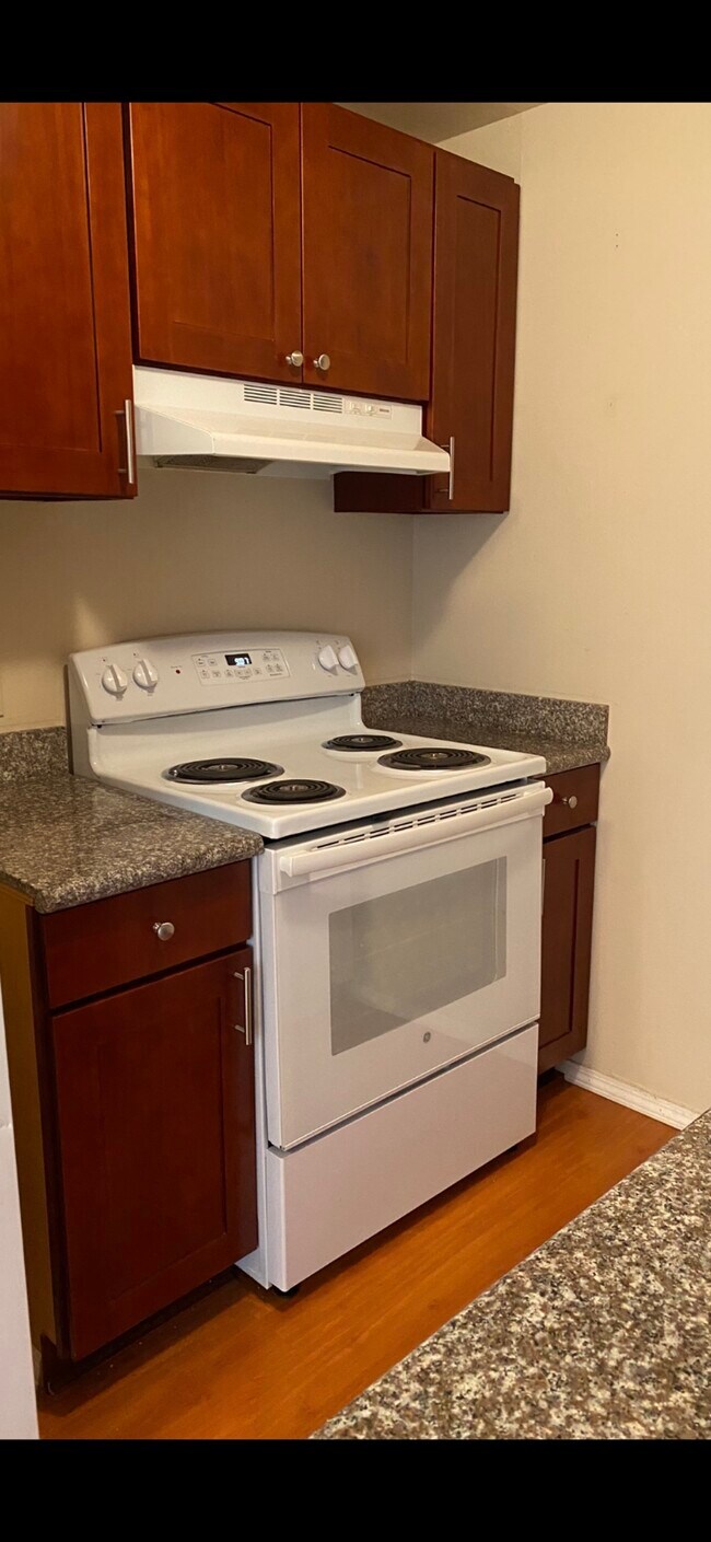 Foto del edificio - 7725 Timber Hill Dr