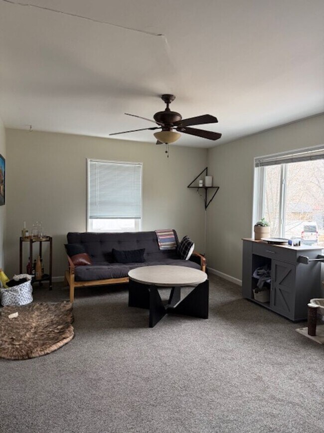 Building Photo - Easy Living in this 2 Bed / 1 Bath Apartment, 1 Block to Ore Cart & RTD.