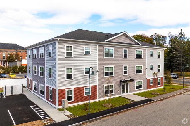 Building Photo - Goodall Place
