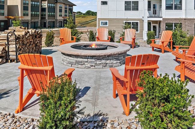 Fire Pit - 19Nineteen Promenade Apartments
