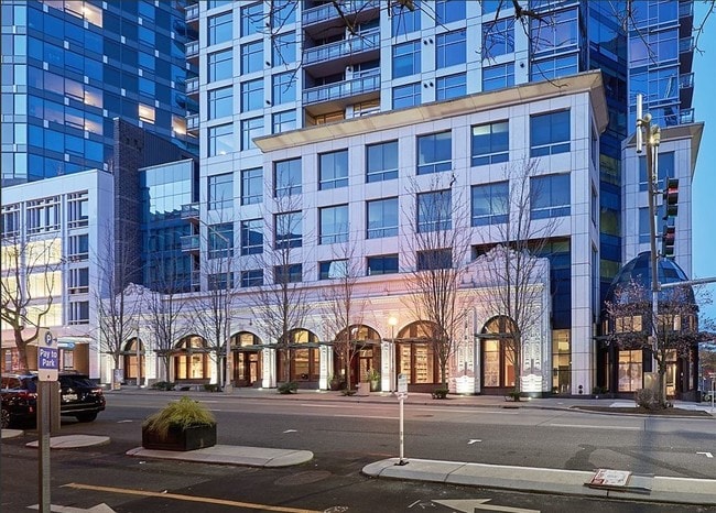 Building Photo - 2033 2nd Ave