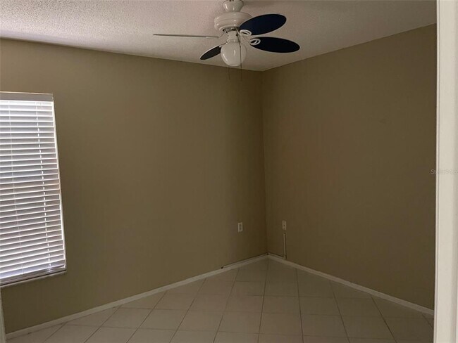 Foto del edificio - 8341 Luray Dr
