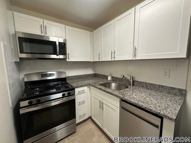 Building Photo - 185 Freeman St