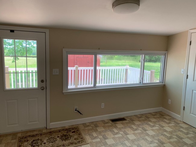 Building Photo - 2 br, 1 bath House - 3269 St.mary Loop