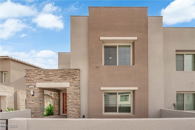 Building Photo - 600 Carriage Hill Dr