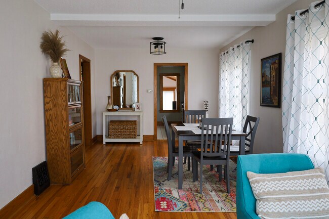 Foto del edificio - 1570 Parkway St