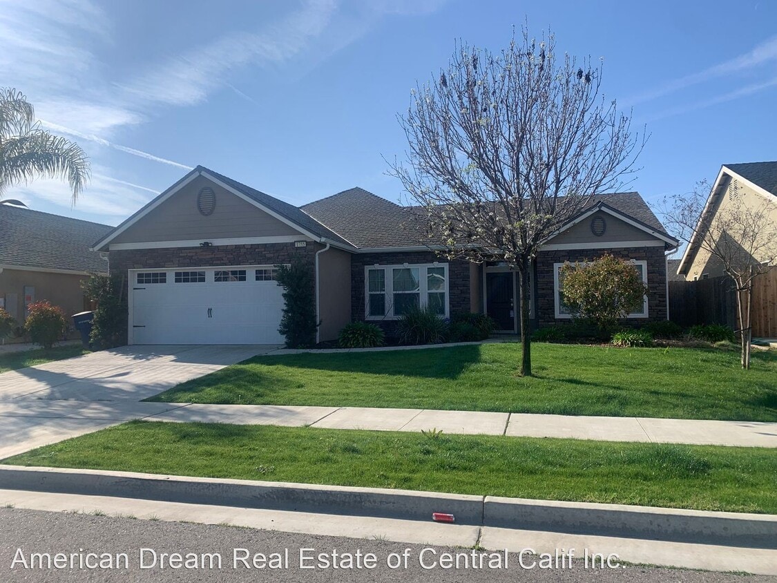 4 br, 2 bath House 1755 W Bryman St House Rental in Hanford, CA