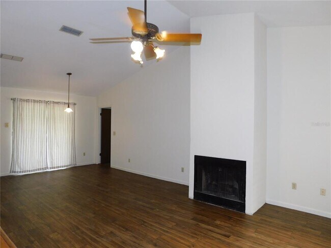Building Photo - 3003 NW 75th Terrace