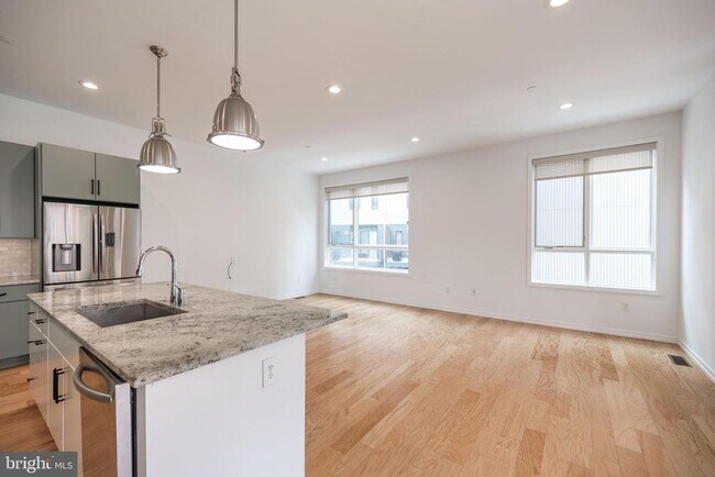 Foto del edificio - 444 Fairmount Ave