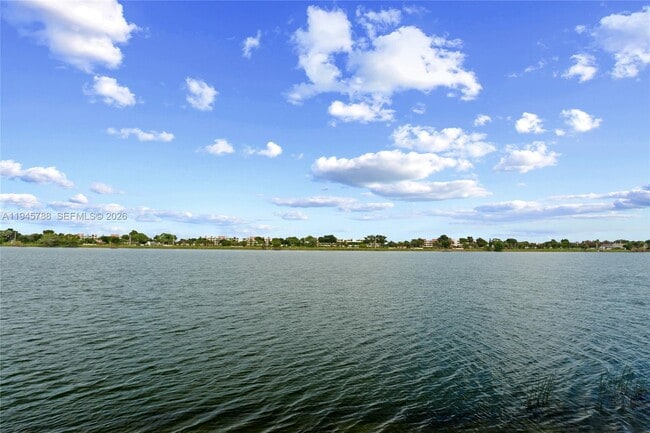 Foto del edificio - 2445 NW 33rd St