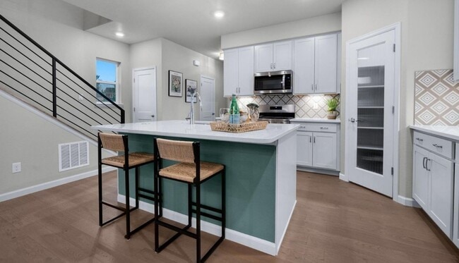 Building Photo - 1714 Gold Hill Mesa Dr