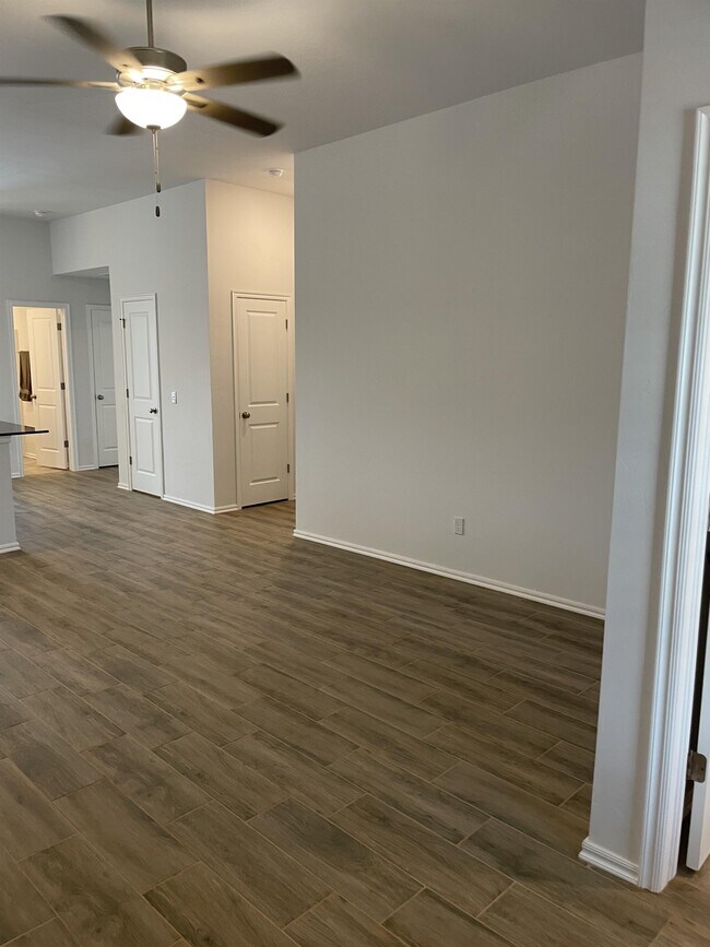 Foto del edificio - 2544 NW 199th St