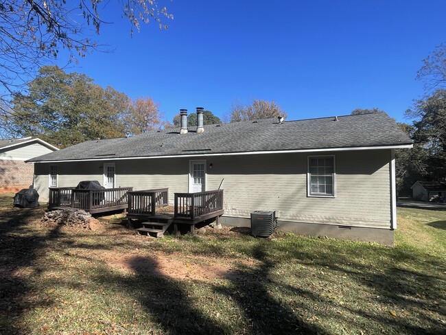 Photo - 425 Lexington Heights House