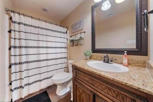 Building Photo - 7252 Mansions Dr