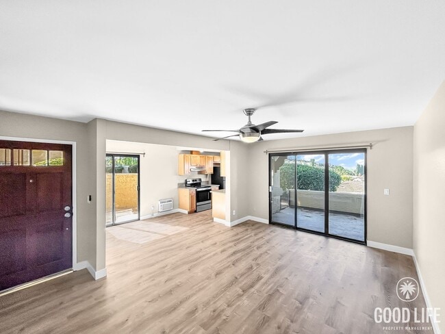 Building Photo - Beautiful 2BD/2BA Condo W/ Reserved Parkin...