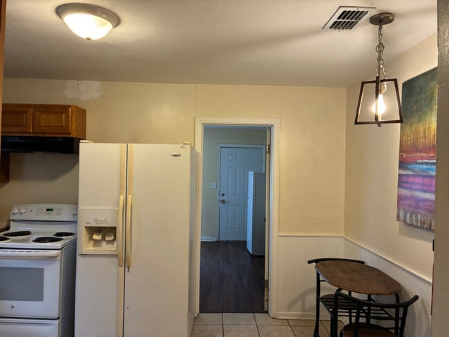 Foto del edificio - 4586 Park St