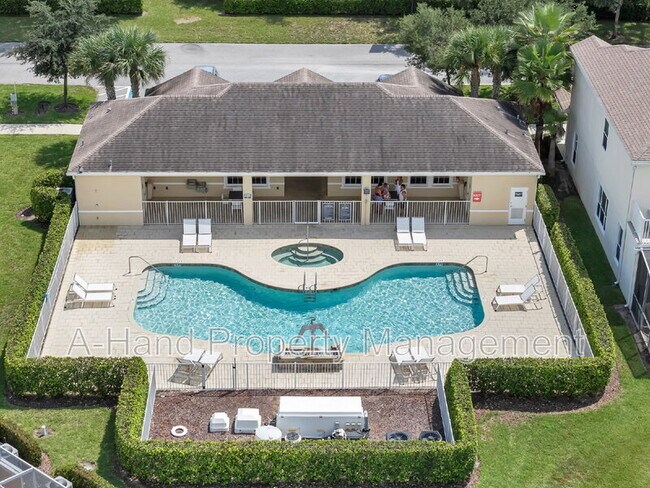 Foto del edificio - 1413 Retreat Cir