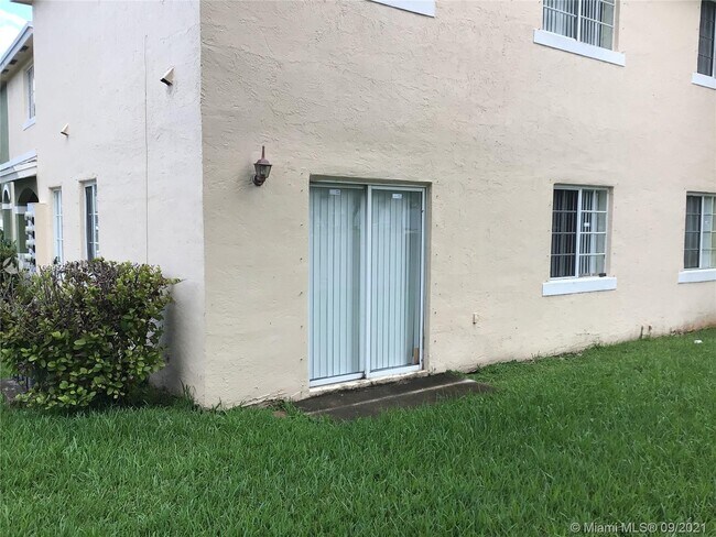 Building Photo - 18774 SW 100th Ave  18774 Cutler Bay Fl 33157