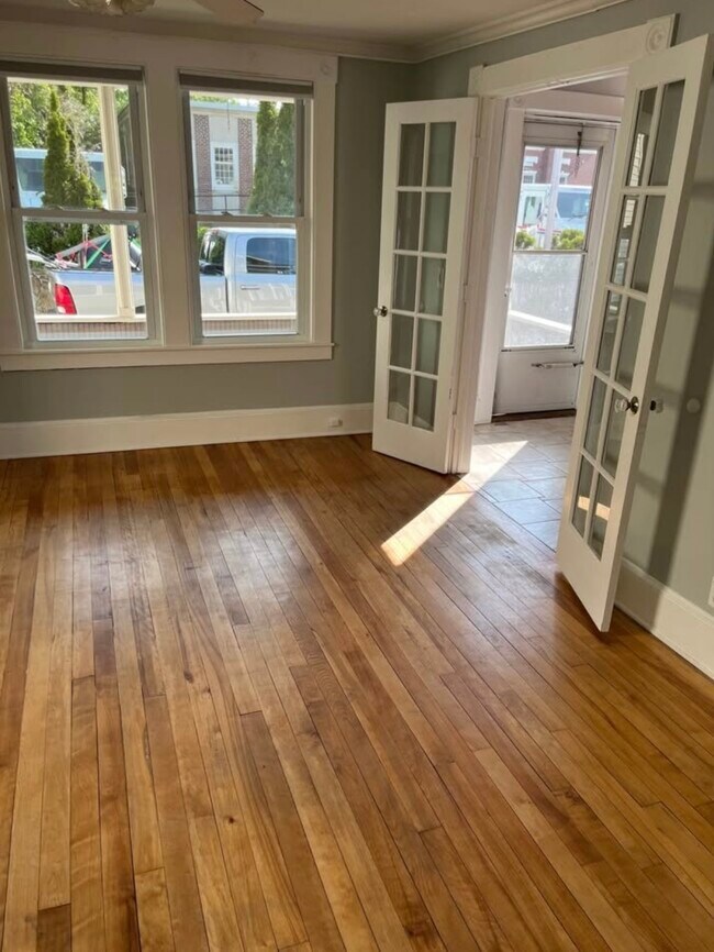 Foto del edificio - 6 Mousam Ct