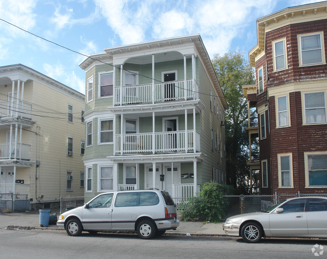 Building Photo - 304-306 Lawrence St