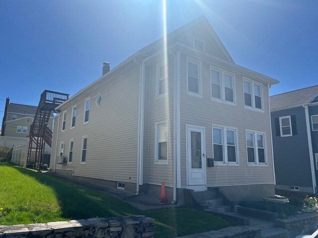 Building Photo - 14 Prentice St